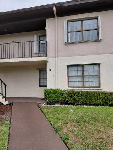 4225 S 57th Avenue, Greenacres, FL 33463