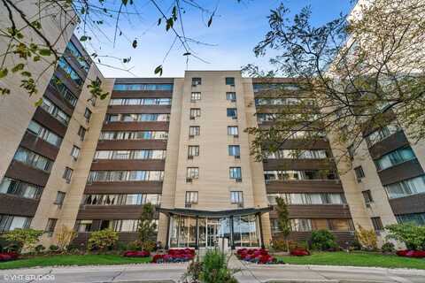 6300 N Sheridan Road, Chicago, IL 60660