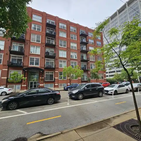 420 S CLINTON Street, Chicago, IL 60607