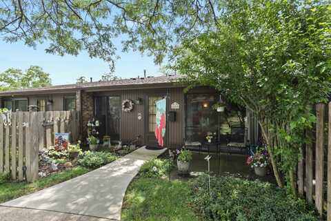 485 Raintree Court, Glen Ellyn, IL 60137
