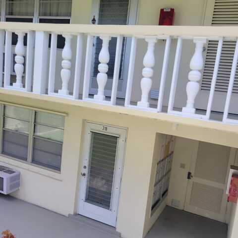 331 Camden Drive N, West Palm Beach, FL 33417