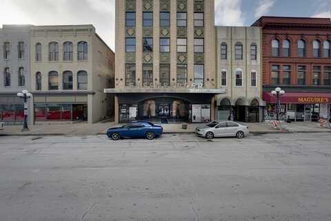 212 N Center Street, Bloomington, IL 61701