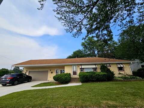 155 S MCLEAN Boulevard, Elgin, IL 60123