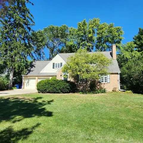 1828 E Lincoln Avenue, Des Plaines, IL 60018