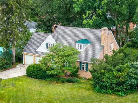 1828 E Lincoln Avenue, Des Plaines, IL 60018