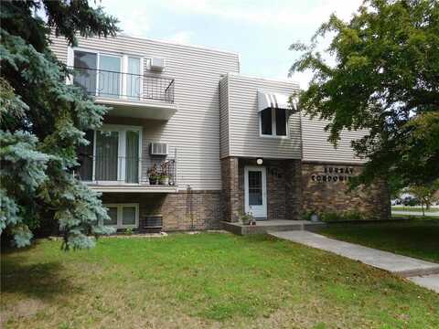 1516 19 1/2 Street S, Moorhead, MN 56560