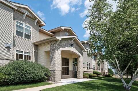 1256 County Road D E, Maplewood, MN 55109