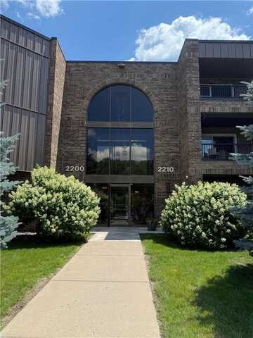 2210 Midland Grove Road, Roseville, MN 55113