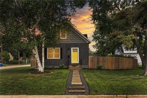 4264 Unity Avenue N, Robbinsdale, MN 55422