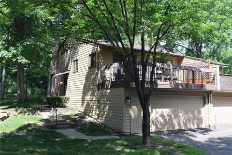 109 W Eagle Lake Drive, Maple Grove, MN 55369