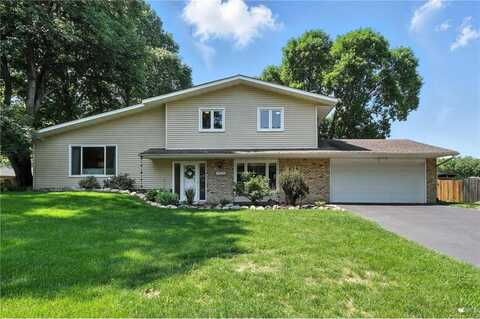 17925 28th Avenue N, Plymouth, MN 55447