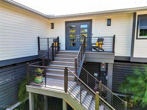 9056 Mockingbird Drive, Sanibel, FL 33957