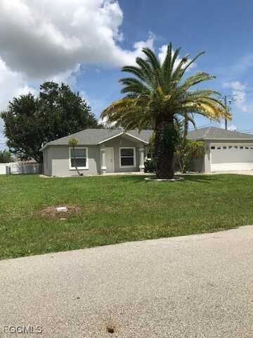 1426 SE 8th Avenue, Cape Coral, FL 33990