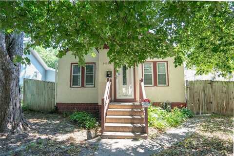3426 Queen Avenue N, Minneapolis, MN 55412