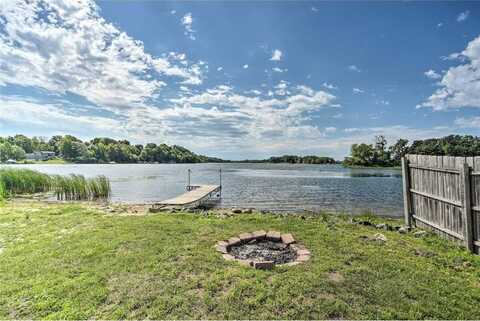 516 Park Island Rd, Center City, MN 55012