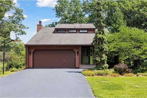 4500 Chatsworth Street N, Shoreview, MN 55126