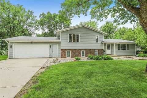 1504 11th Street SE, Willmar, MN 56201