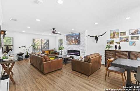 13423 Forum, Universal City, TX 78148
