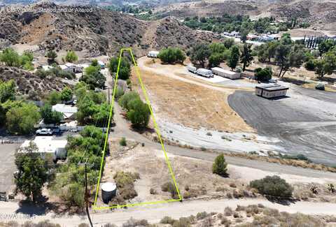 The Old Dirt Rd, Santa Clarita, CA 91390