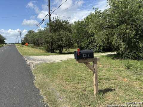 1245 stuart, Adkins, TX 78101