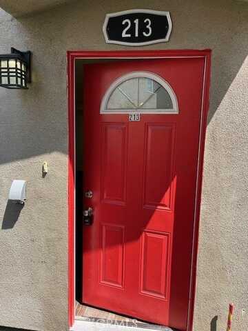 211 E 84th Place, Los Angeles, CA 90003