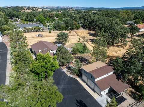 553 Well Road, Templeton, CA 93465