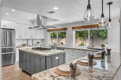 3652 San Joaquin Avenue, Los Alamitos, CA 90720