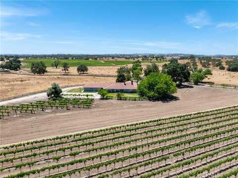 5275 Camp 8 Road, Paso Robles, CA 93446