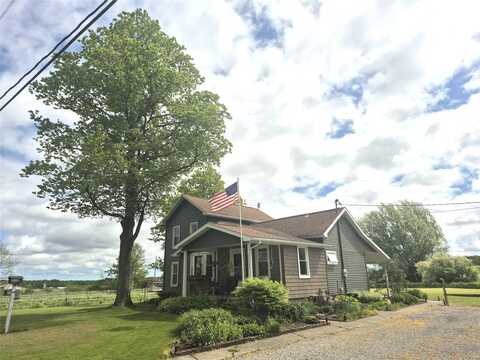 23754 S BEAVER Road, Springboro, PA 16435