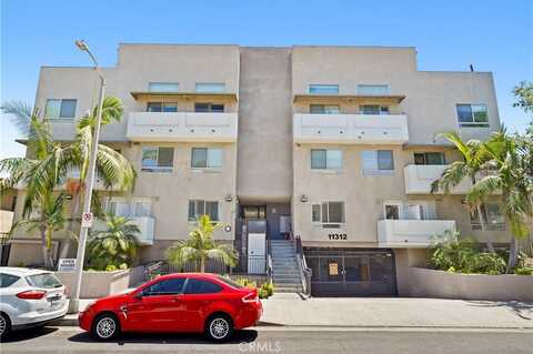 11312 Huston Street, North Hollywood, CA 91601