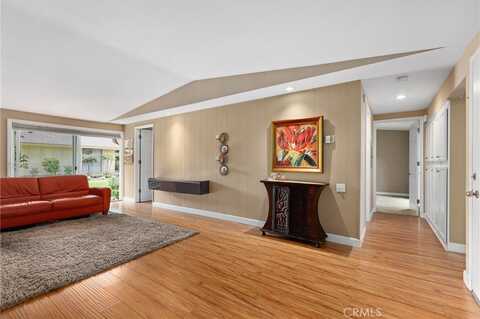 141 Avenida Majorca, Laguna Woods, CA 92637