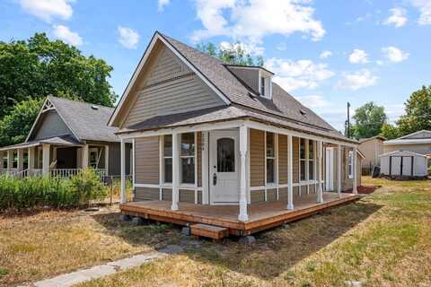 2304 E 6TH Ave, Spokane, WA 99202