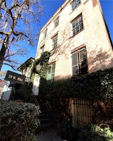 20 W Hull Street, Savannah, GA 31401