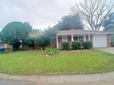 2207 E Crestwood Drive, Stillwater, OK 74075