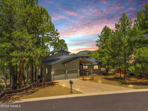 2201 N Rio De Flag Drive, Flagstaff, AZ 86004
