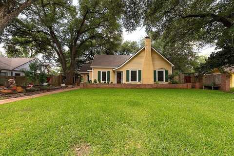 1004 South Magnolia Street, Hearne, TX 77859