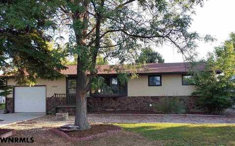 1650 BLUFF VIEW DR, GERING, NE 69341