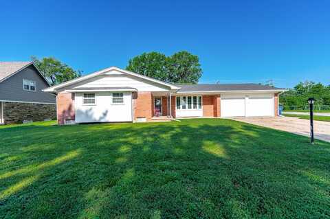 755 N Farmington Dr, Derby, KS 67037