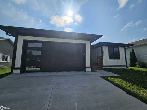 1550 Edgewood Drive, Carroll, IA 51401