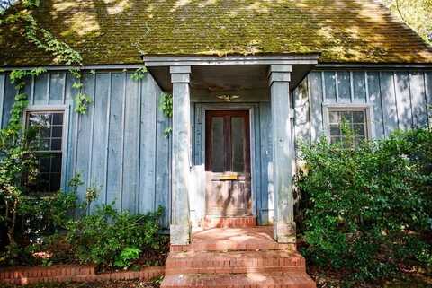 128 S Main St, Water Valley, MS 38965