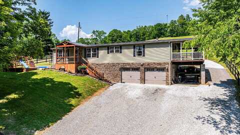 129 Dewey Avenue, Spraggs, PA 15362