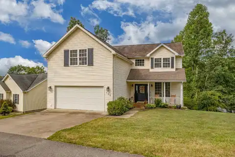 195 Woodside Lane, Bridgeport, WV 26330
