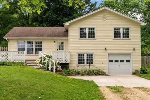 5801 Town Hall Drive, Sun Prairie, WI 53590