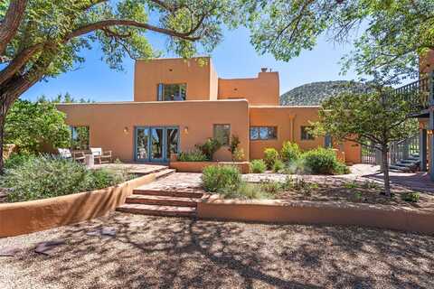 3869 Old Santa Fe Trail, Santa Fe, NM 87505