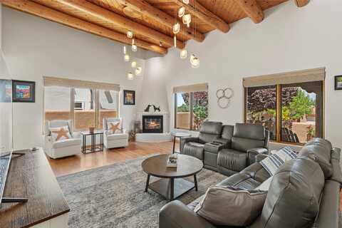 3016 Cliff Palace, Santa Fe, NM 87507