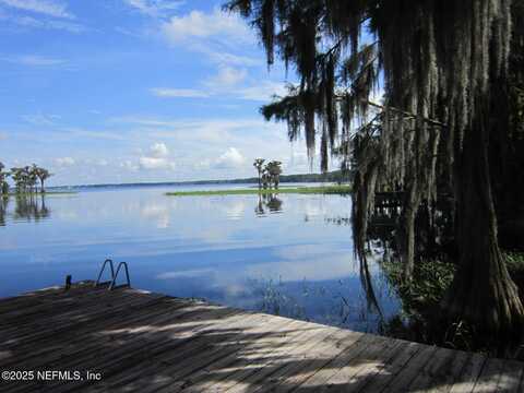 6324 DOGWOOD Lane, Melrose, FL 32666