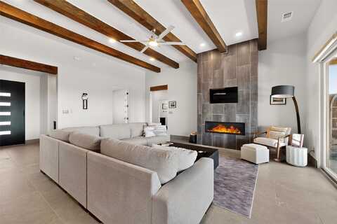 61 Paseo De Estrellas, Santa Fe, NM 87506