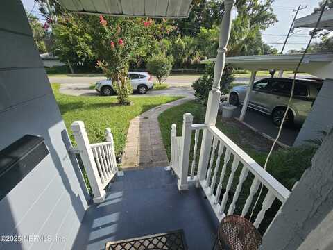 378 UNIVERSITY Boulevard N, Jacksonville, FL 32211