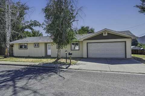 210 Sherman Street, Yreka, CA 96097