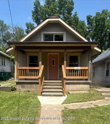 1300 W Maple Street, Lansing, MI 48915